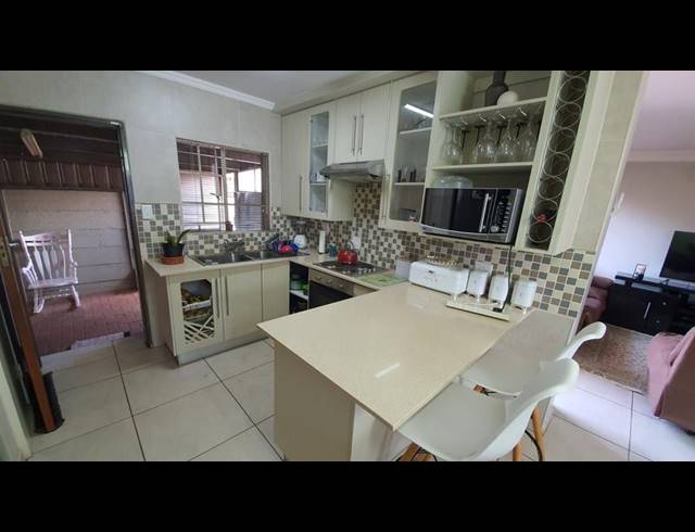 3 BEDROOM HOUSE FOR SALE IN HESTEAPARK